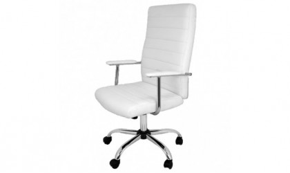 Silla de oficina con asiento en símil piel y base cromada. Disponible en 2 colores