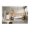 Dormitorio con sinfonier, mesitas, canape, cabezal y espejo